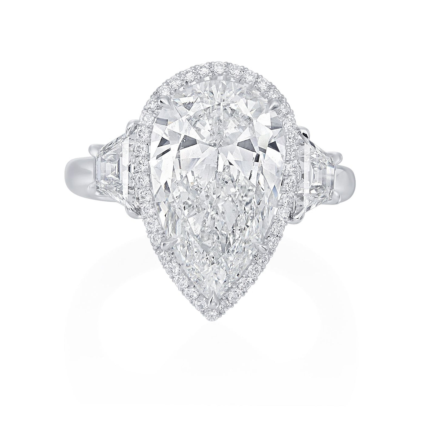 Pear-Shaped Diamond Halo Ring in Platinum