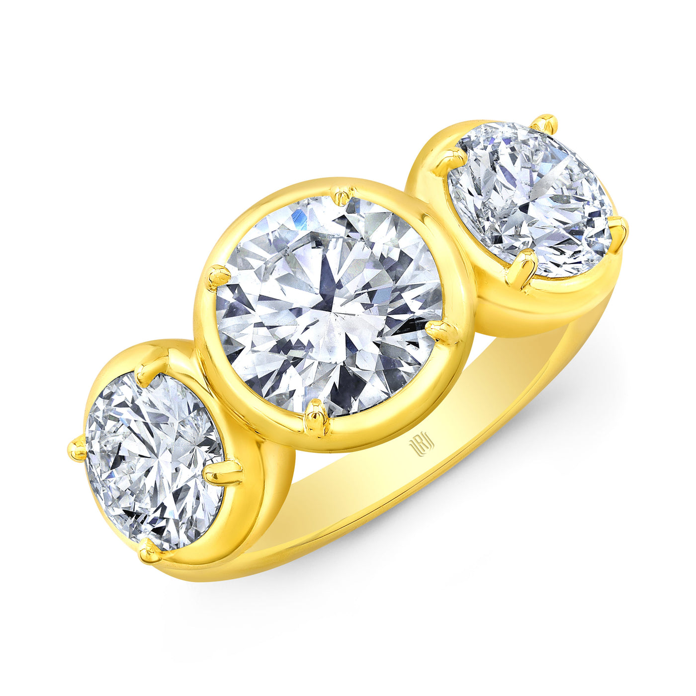 Three-Stone Diamond Ring in 18kt Yellow Gold