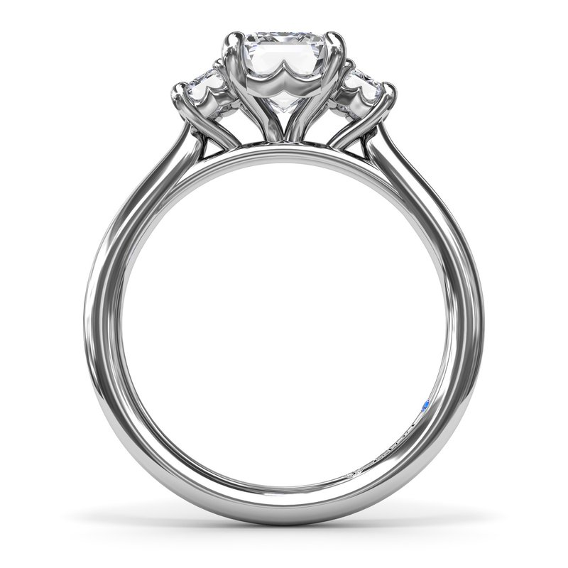 Three Stone Beauty Diamond Engagement Ring