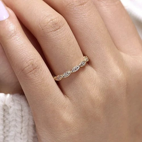 14K Yellow Gold Diamond Bujukan Marquise Station Ring