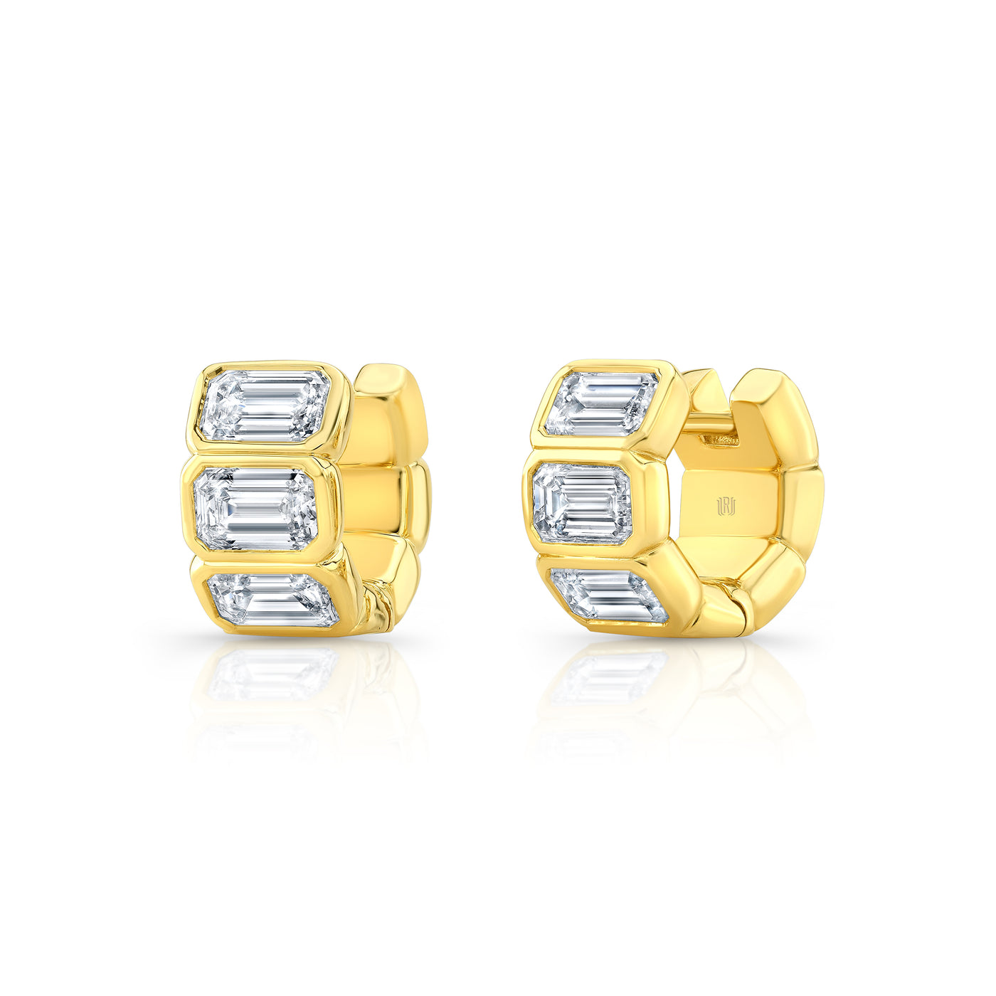 Emerald-Cut Diamond Bezel Huggie Earrings in 18kt Yellow Gold