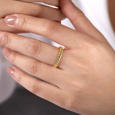 14K Yellow Gold Tilted Leaf Ring